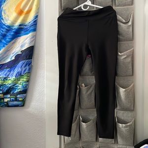 Pop fit leggings with pockets!